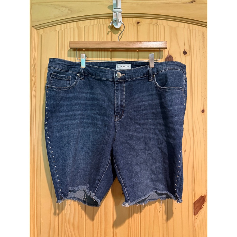Lane Bryant Mid Rise Pedal Pusher Denim Shorts Rhinestone Stud Dark Wash Size 20